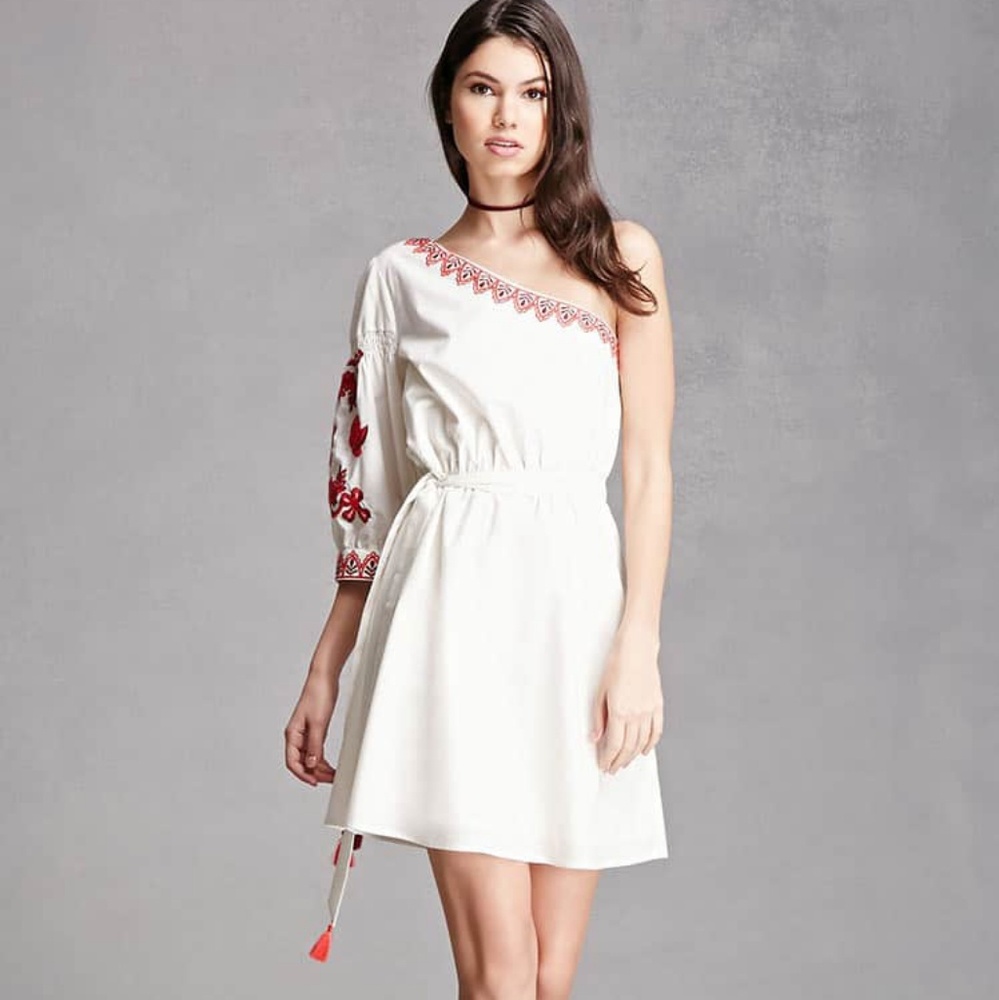 Forever 21 Lulumari  Embroidered Dress Size M